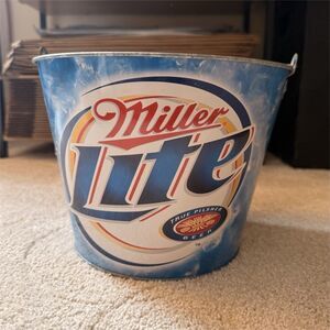 Miller Lite Galvanized Tin Bucket w/ Handle - Breweriana Theme Tin